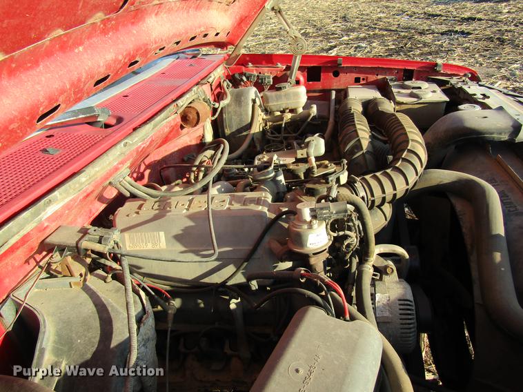 image for item DF9481 1994 Ford F250 flatbed pickup truck