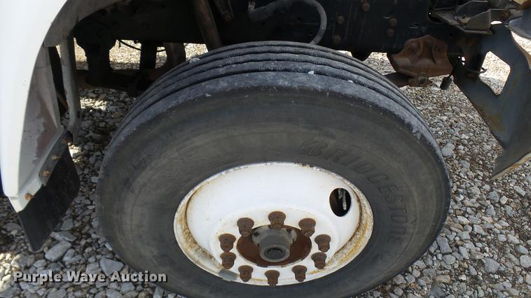 image for item DP9590 1998 Ford F800 Super Duty truck cab and chassis