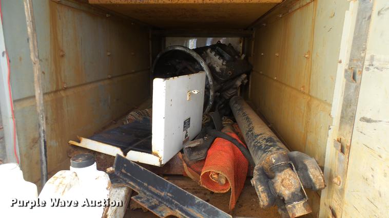 image for item DP9590 1998 Ford F800 Super Duty truck cab and chassis