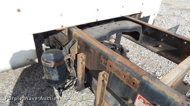 image for item DP9590 1998 Ford F800 Super Duty truck cab and chassis