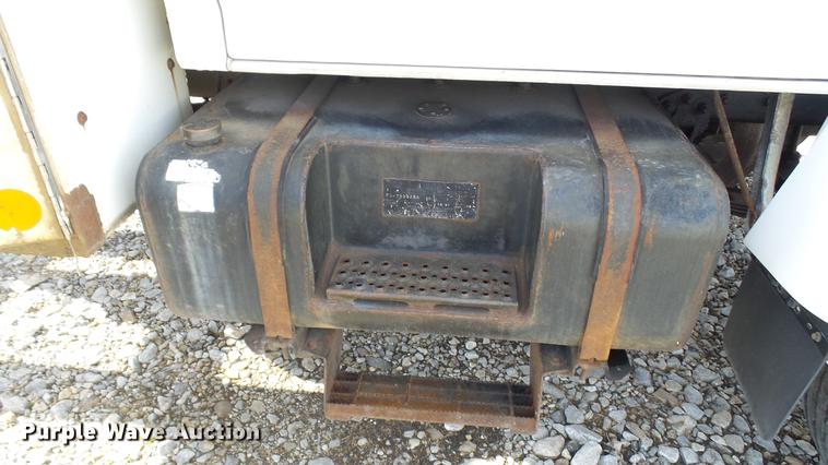 image for item DP9590 1998 Ford F800 Super Duty truck cab and chassis