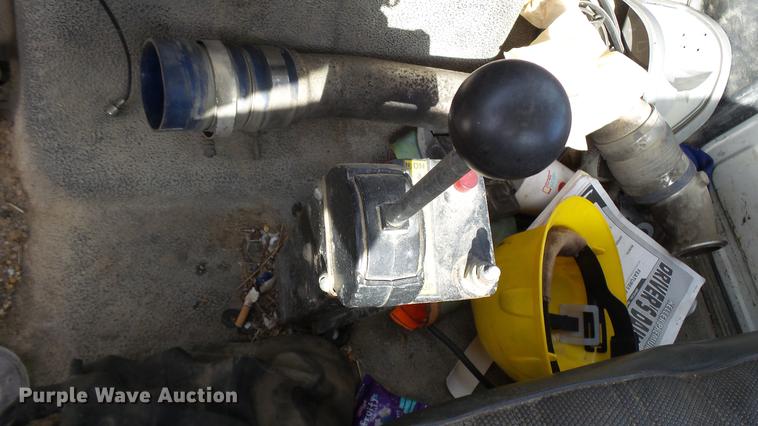 image for item DP9590 1998 Ford F800 Super Duty truck cab and chassis