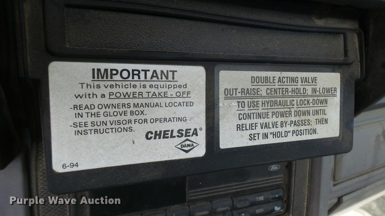 image for item DP9590 1998 Ford F800 Super Duty truck cab and chassis