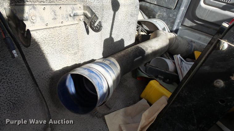 image for item DP9590 1998 Ford F800 Super Duty truck cab and chassis