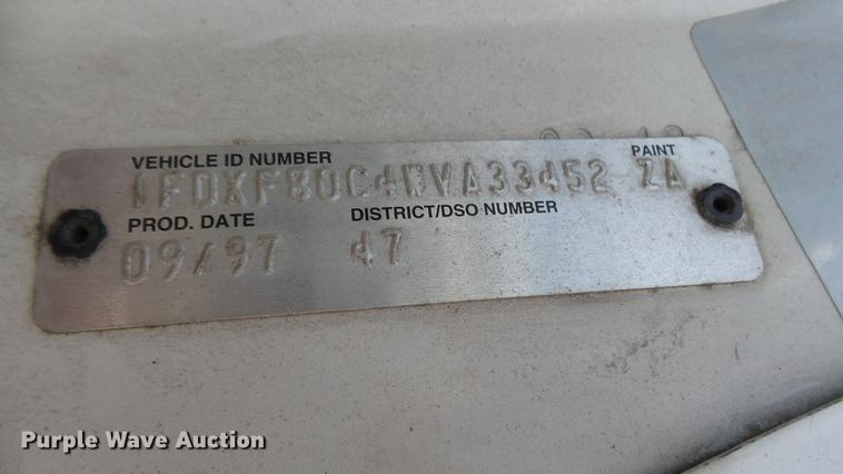 image for item DP9590 1998 Ford F800 Super Duty truck cab and chassis