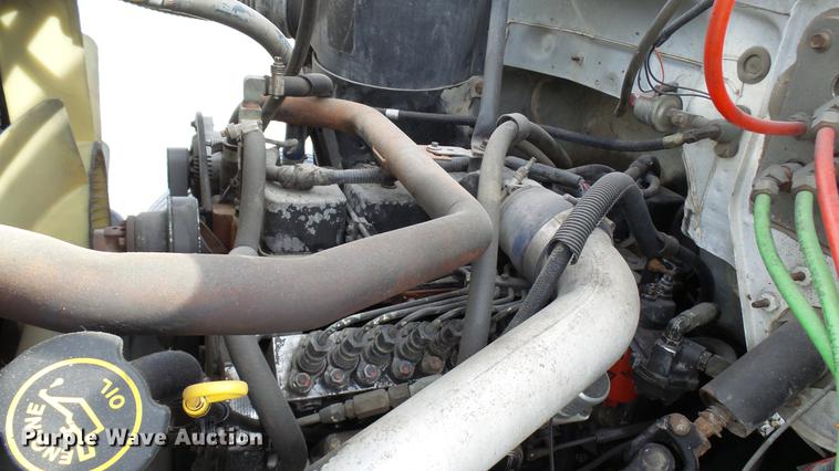 image for item DP9590 1998 Ford F800 Super Duty truck cab and chassis