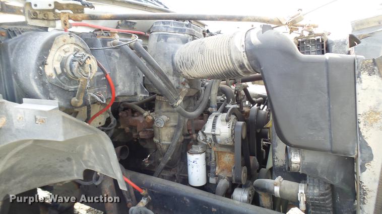 image for item DP9590 1998 Ford F800 Super Duty truck cab and chassis