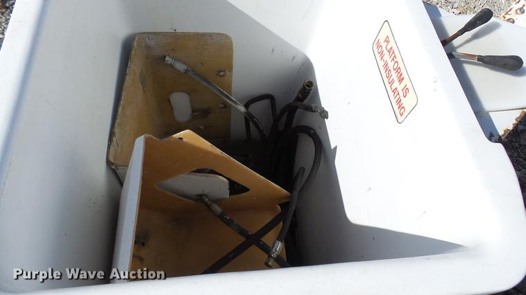 image for item DP9592 Altec TA40 articulating boom lift