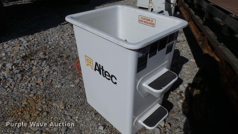 image for item DP9592 Altec TA40 articulating boom lift