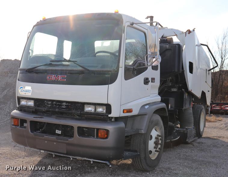 image for item EC9339 2009 GMC T7500 street sweeper truck