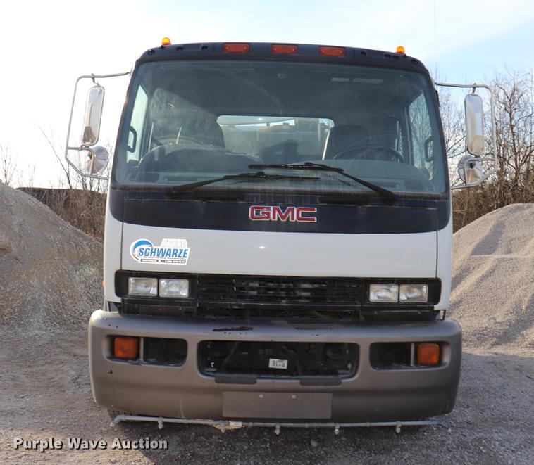 image for item EC9339 2009 GMC T7500 street sweeper truck