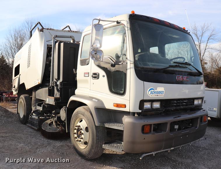 image for item EC9339 2009 GMC T7500 street sweeper truck