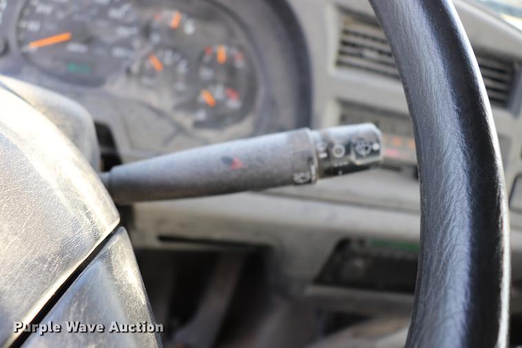 image for item EC9339 2009 GMC T7500 street sweeper truck