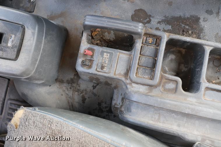 image for item EC9339 2009 GMC T7500 street sweeper truck