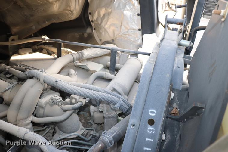 image for item EC9339 2009 GMC T7500 street sweeper truck