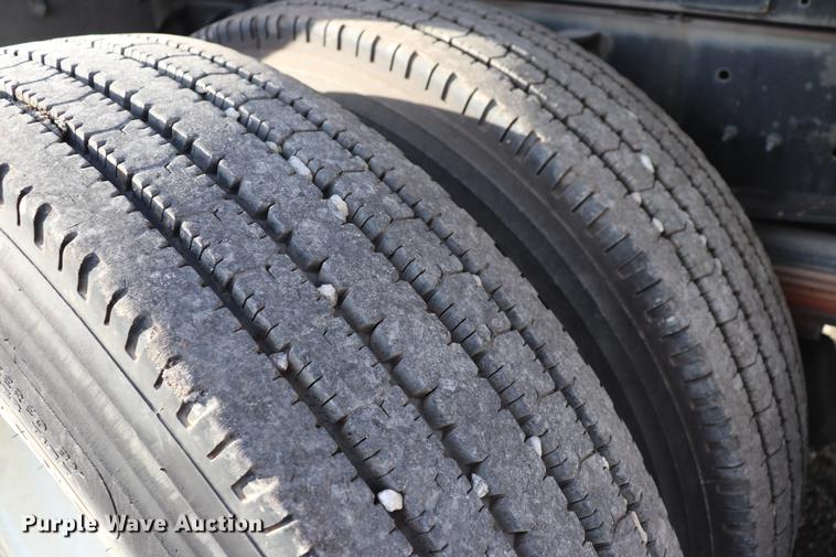 image for item EC9339 2009 GMC T7500 street sweeper truck