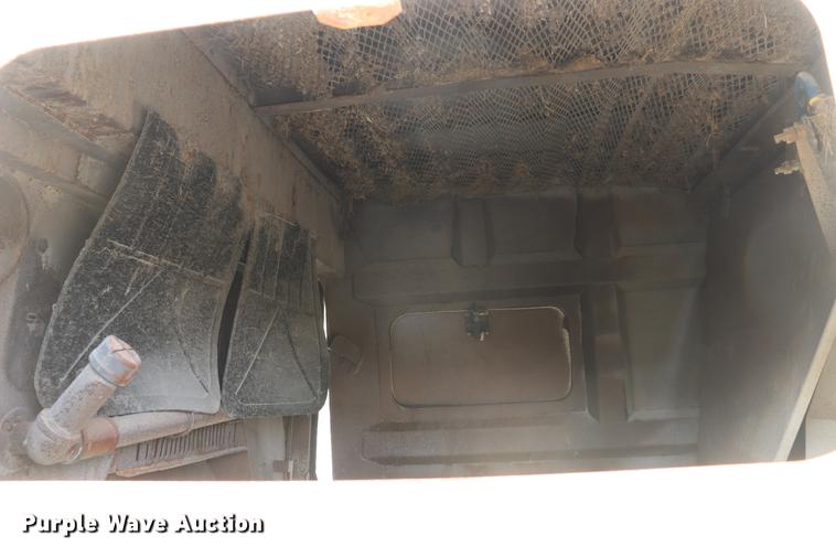 image for item EC9339 2009 GMC T7500 street sweeper truck