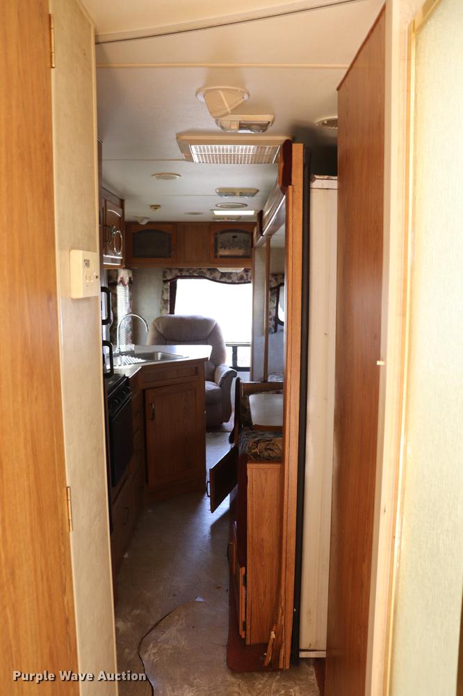 image for item EC9469 2006 Fleetwood Wilderness Yukon camper