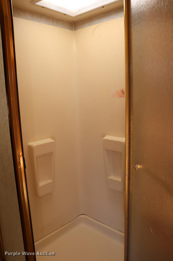 image for item EC9469 2006 Fleetwood Wilderness Yukon camper