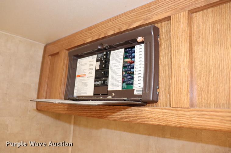 image for item EC9469 2006 Fleetwood Wilderness Yukon camper