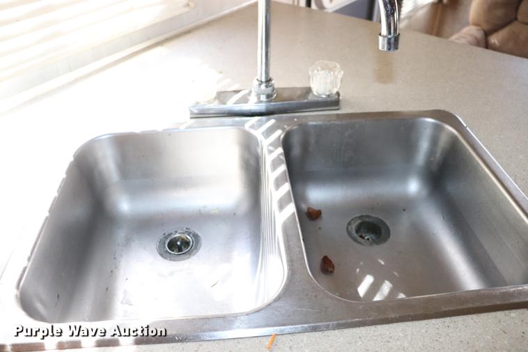 image for item EC9469 2006 Fleetwood Wilderness Yukon camper