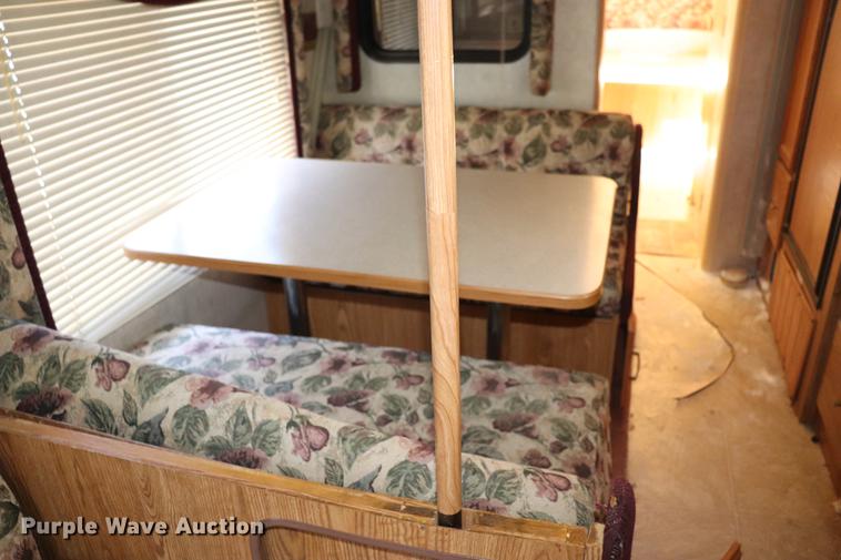 image for item EC9469 2006 Fleetwood Wilderness Yukon camper