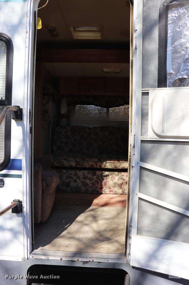 image for item EC9469 2006 Fleetwood Wilderness Yukon camper