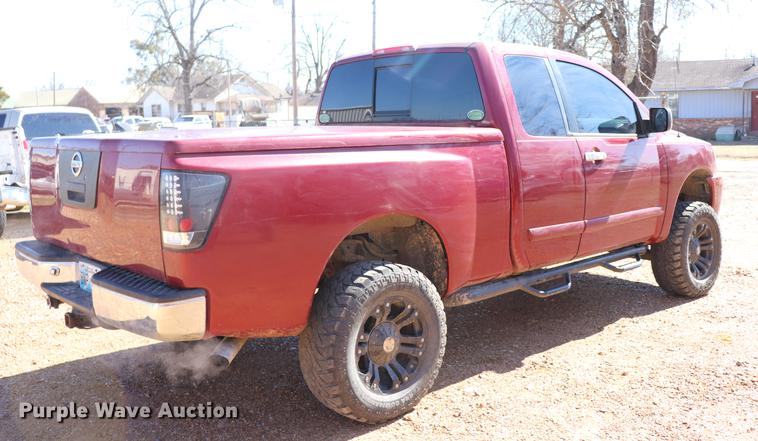 image for item EC9470 2004 Nissan Titan King Cab pickup truck
