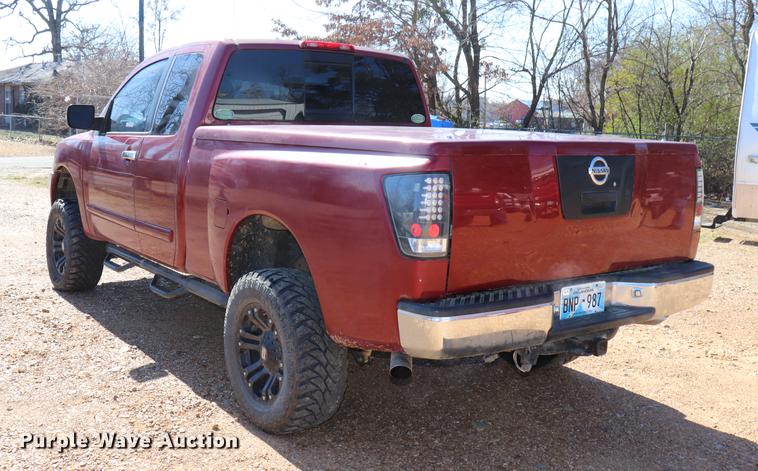 image for item EC9470 2004 Nissan Titan King Cab pickup truck