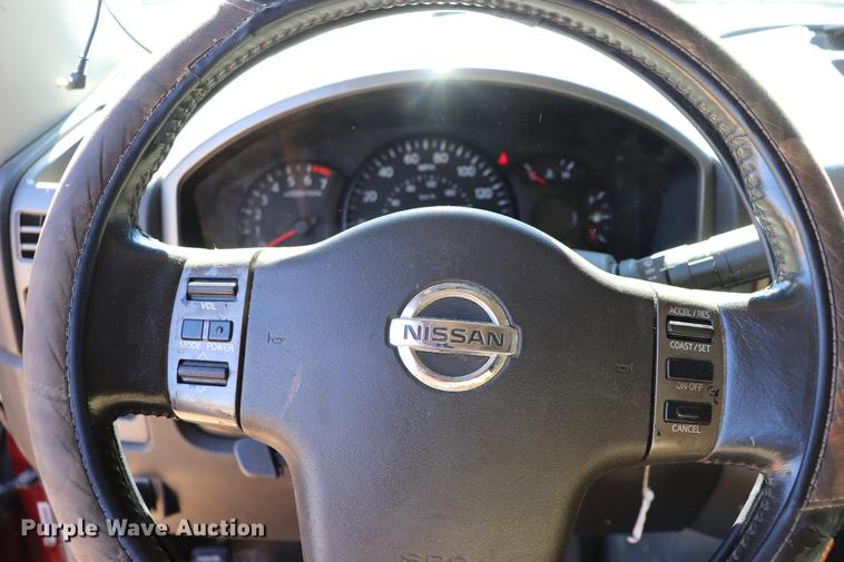 image for item EC9470 2004 Nissan Titan King Cab pickup truck