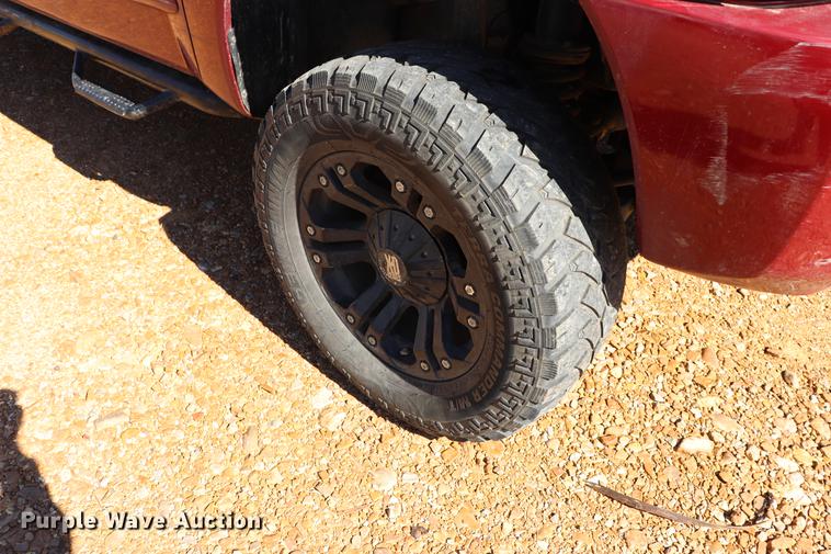 image for item EC9470 2004 Nissan Titan King Cab pickup truck