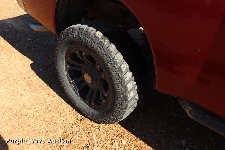 image for item EC9470 2004 Nissan Titan King Cab pickup truck