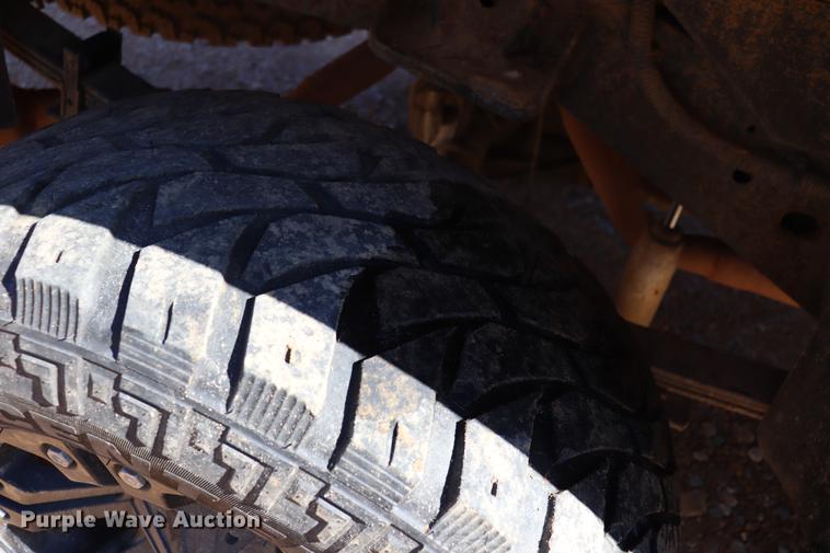 image for item EC9470 2004 Nissan Titan King Cab pickup truck