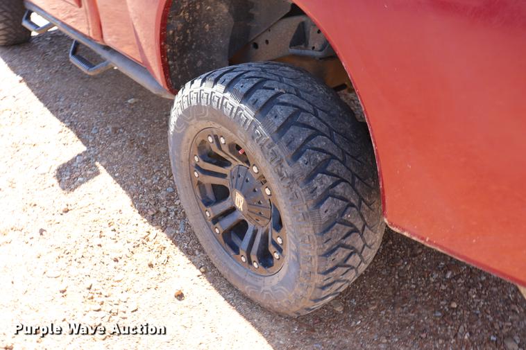 image for item EC9470 2004 Nissan Titan King Cab pickup truck