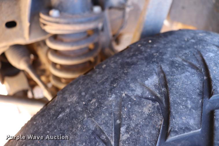 image for item EC9470 2004 Nissan Titan King Cab pickup truck