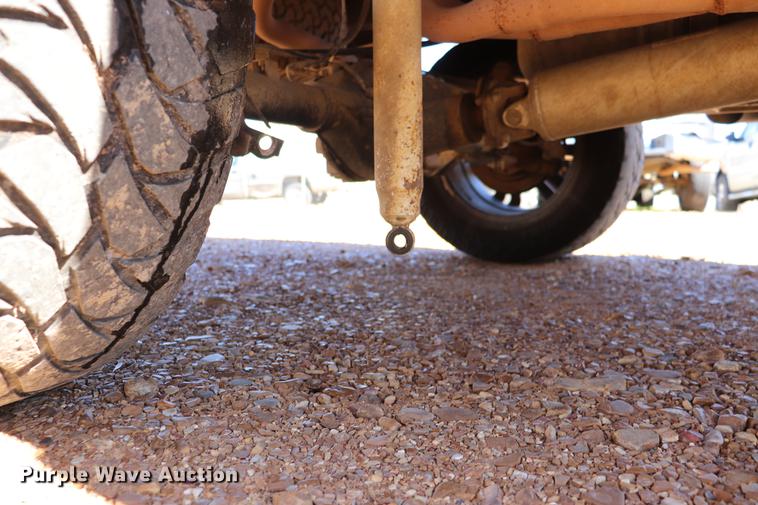 image for item EC9470 2004 Nissan Titan King Cab pickup truck