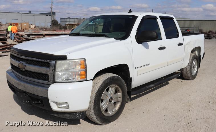 image for item EC9477 2008 Chevrolet Silverado 1500 LT Crew Cab pickup truck