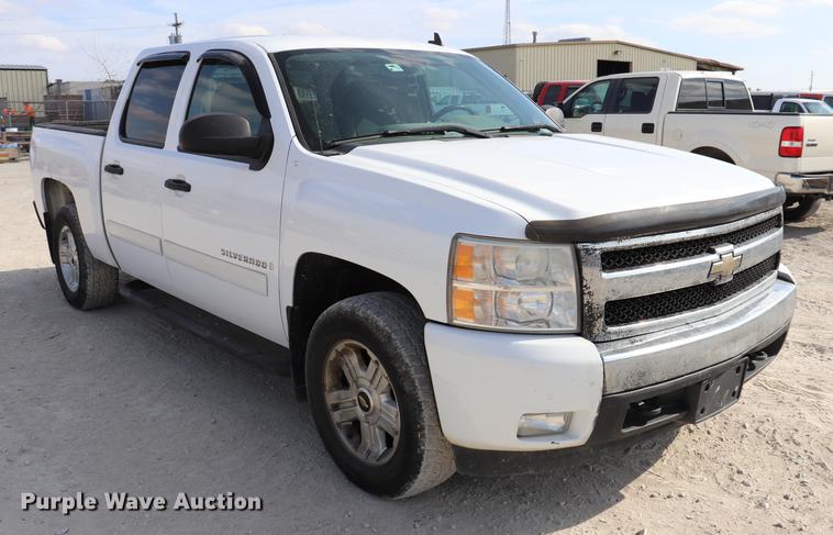 image for item EC9477 2008 Chevrolet Silverado 1500 LT Crew Cab pickup truck