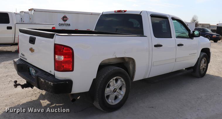 image for item EC9477 2008 Chevrolet Silverado 1500 LT Crew Cab pickup truck