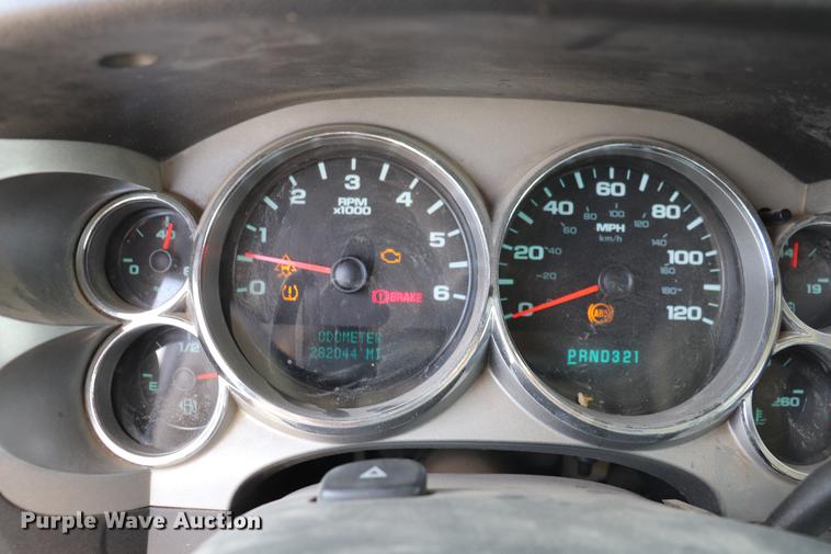 image for item EC9477 2008 Chevrolet Silverado 1500 LT Crew Cab pickup truck