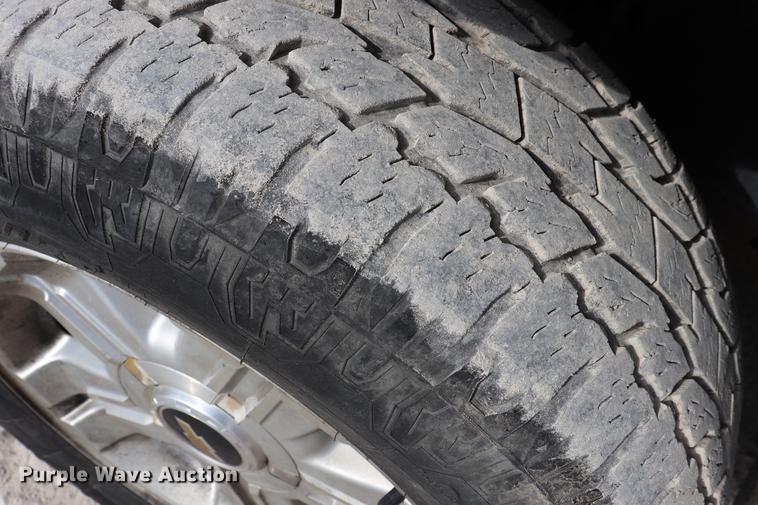 image for item EC9477 2008 Chevrolet Silverado 1500 LT Crew Cab pickup truck