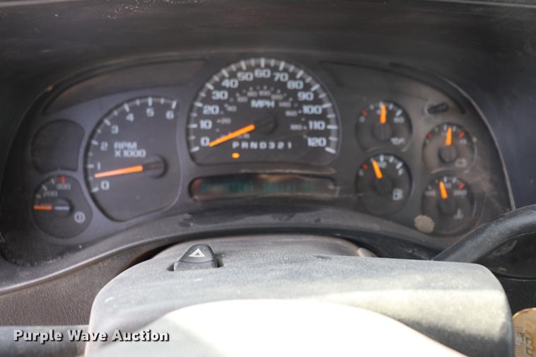 image for item EC9478 2006 Chevrolet Silverado 2500HD Crew Cab pickup truck