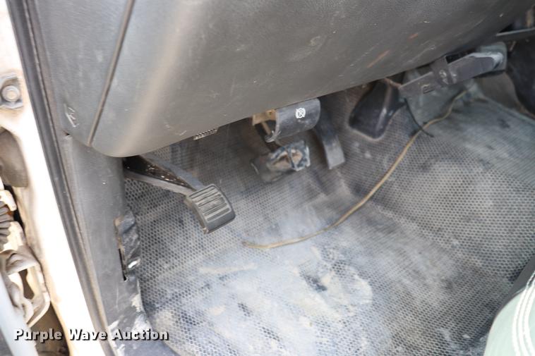 image for item EC9478 2006 Chevrolet Silverado 2500HD Crew Cab pickup truck