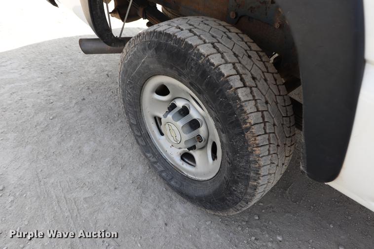 image for item EC9478 2006 Chevrolet Silverado 2500HD Crew Cab pickup truck