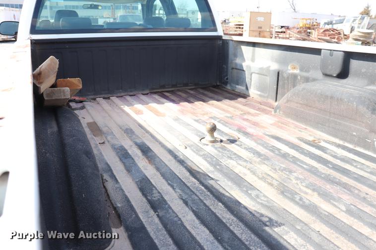 image for item EC9478 2006 Chevrolet Silverado 2500HD Crew Cab pickup truck