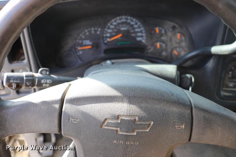 image for item EC9479 2005 Chevrolet Silverado 1500 pickup truck