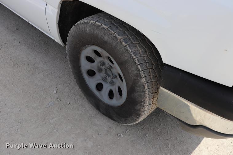 image for item EC9479 2005 Chevrolet Silverado 1500 pickup truck