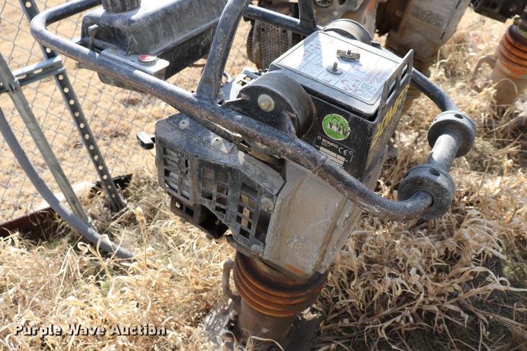 image for item EC9482 Concrete equipment