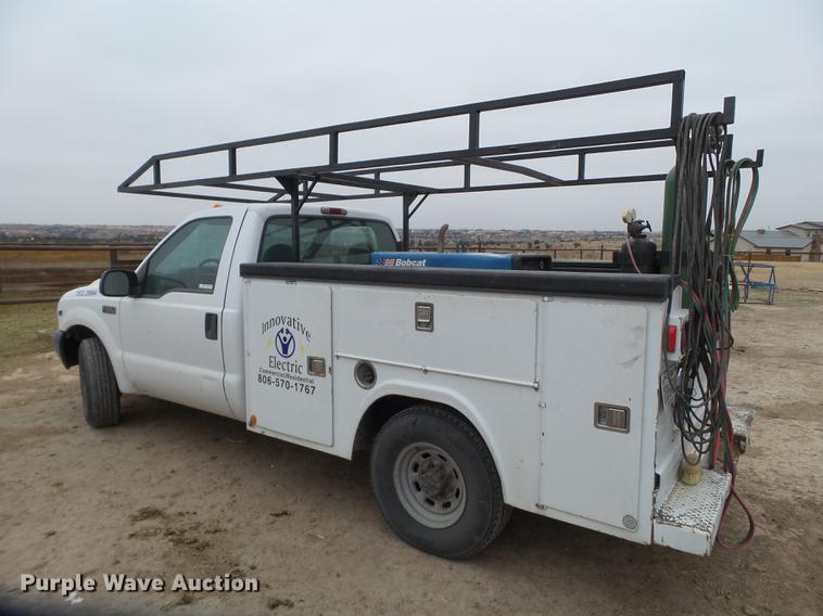 image for item EI9531 2000 Ford F250 Super Duty utility bed pickup truck