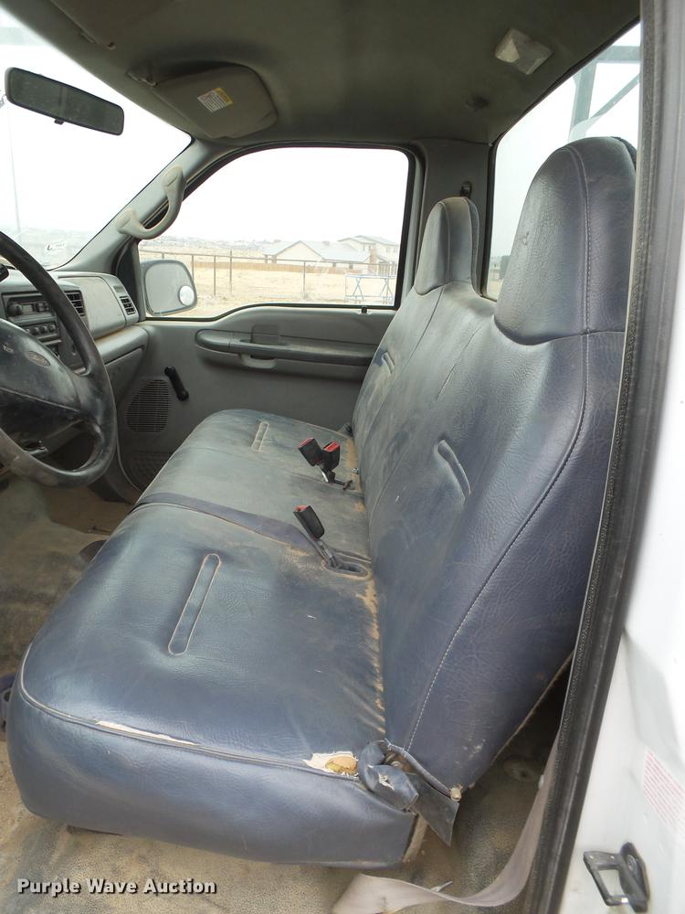 image for item EI9531 2000 Ford F250 Super Duty utility bed pickup truck